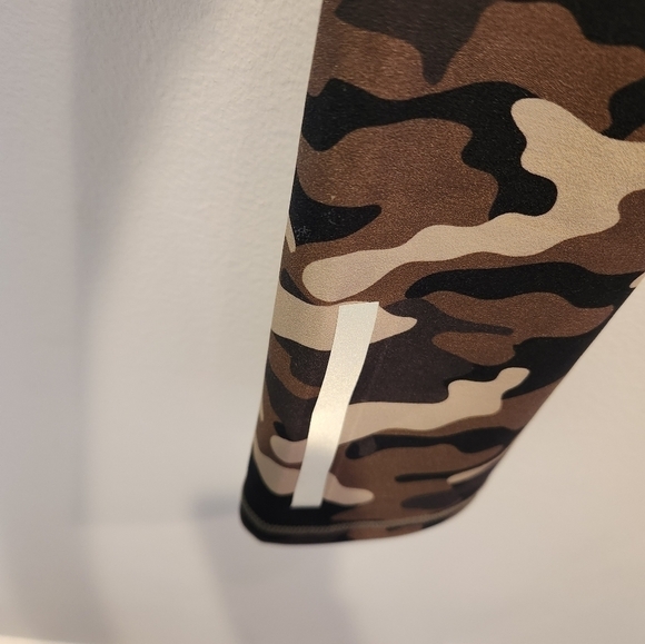 Zyia Active green soft and snug reflective tights 7/8 length sz 12 NWOT - Picture 6 of 10